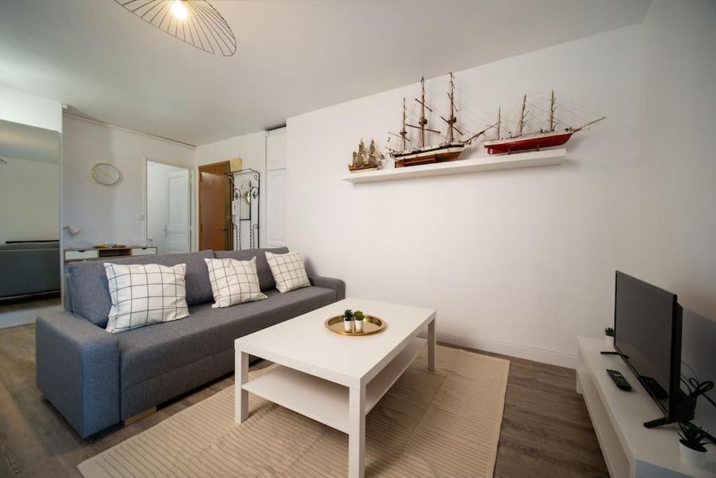 Fully Equipped Apartment Balcony Sleeps 7 Wifi Marseille Extérieur photo